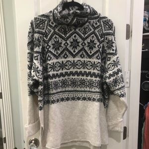 H & M BLACK AND CREAM NORDIC SWEATER